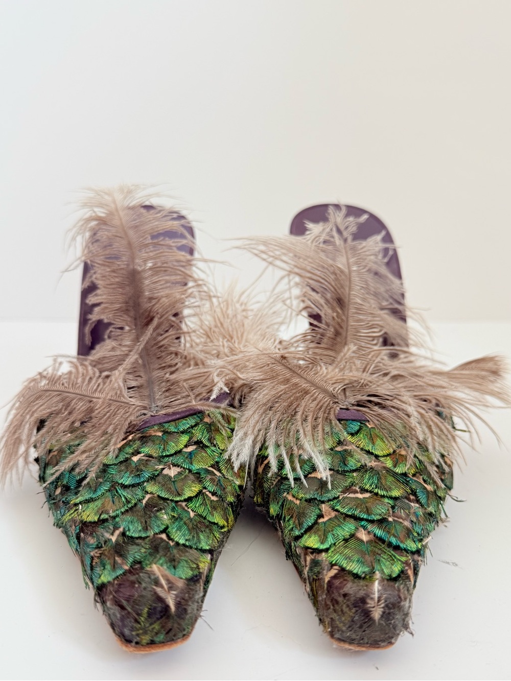 Manolo Blahnik AW97 Rare Peacock Feather Mule Heels Purple Archival 37.5 - Picture 4 of 8